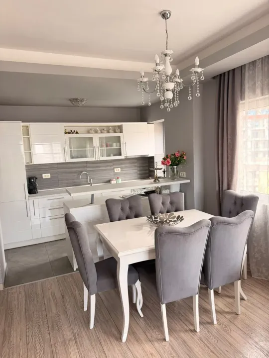 Izdavanje, dvosoban stan, 70m², Centar, Budva