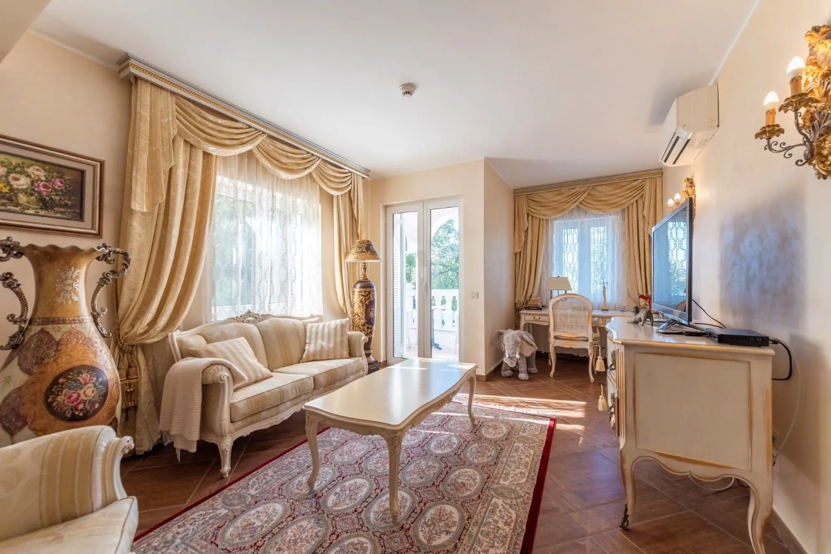Sale, house, 485m², Sveti Stefan, Budva