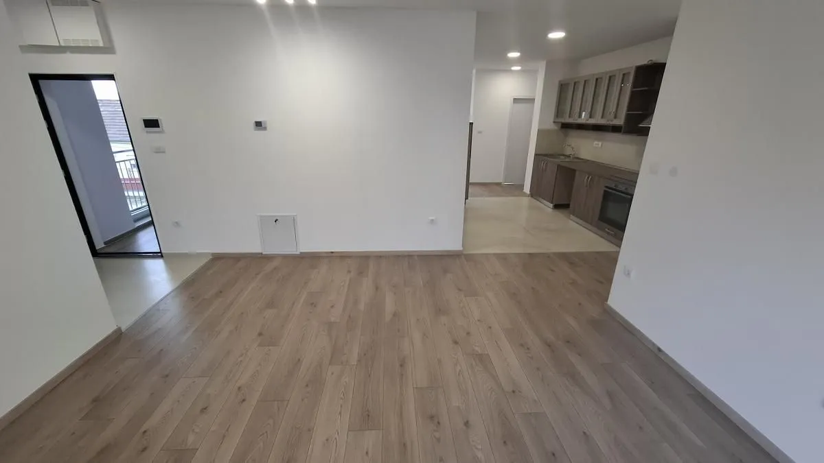 Izdavanje, četvorosoban stan, 88m², Telep, Novi Sad Sve Podlokacije