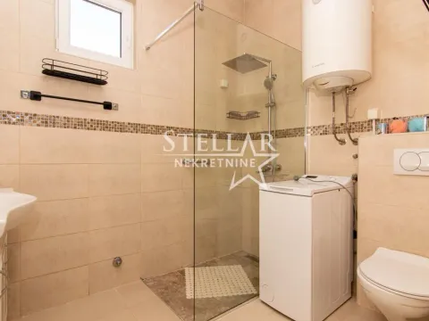 Izdavanje, kuća, 120m², Tološi, Podgorica - image 7