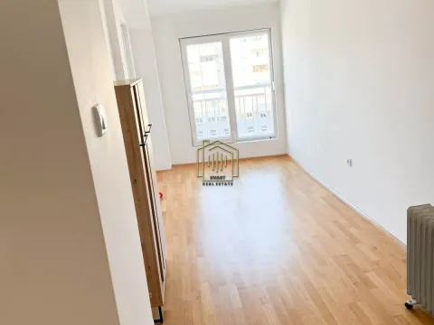 Izdavanje, dvosoban stan, 75m², Ljubović, Podgorica - image 8