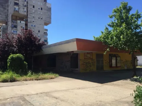 Izdavanje, poslovni prostor, 972m², Blok 6, Podgorica