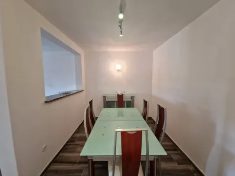 Prodaja, kuća, 150m², Tivat, Crna Gora - image 4