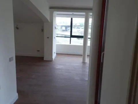 Izdavanje, četvorosoban stan, 155m², Savski Venac, Beograd - image 3