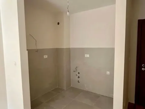 Prodaja, jednosoban stan, 43m², Central Point, Podgorica - image 3