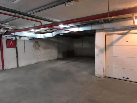 Parking garaža in Banovo Brdo