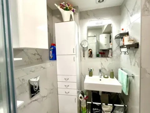 Izdavanje, jednosoban stan, 48m², Stara Varoš, Podgorica - image 12