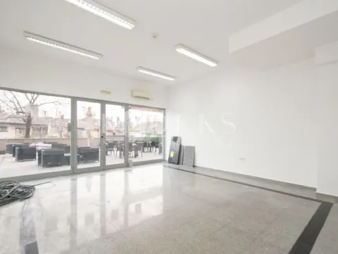 Sale, office space, 43m², Stari Aerodrom, Podgorica - image 1