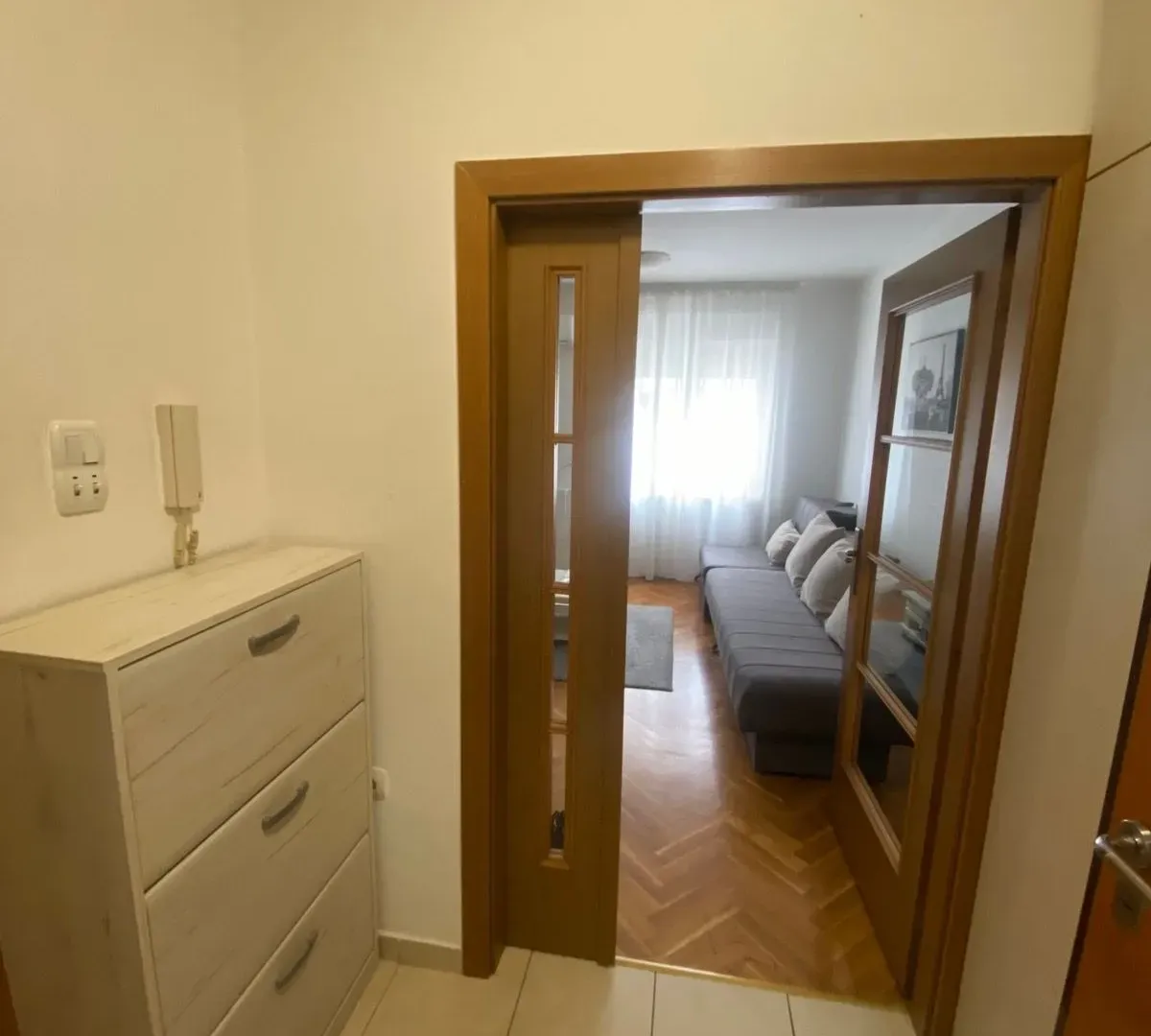 Rent, studio apartment, 28m², Blok 9, Podgorica