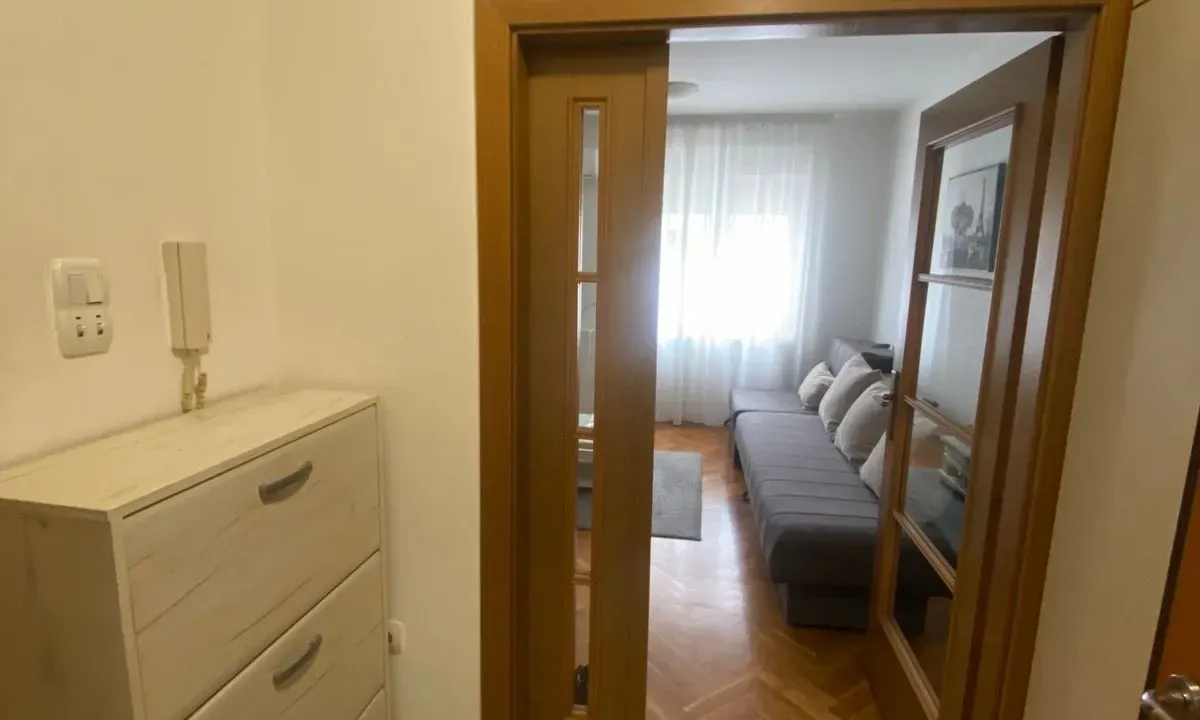Rent, studio apartment, 28m², Blok 9, Podgorica
