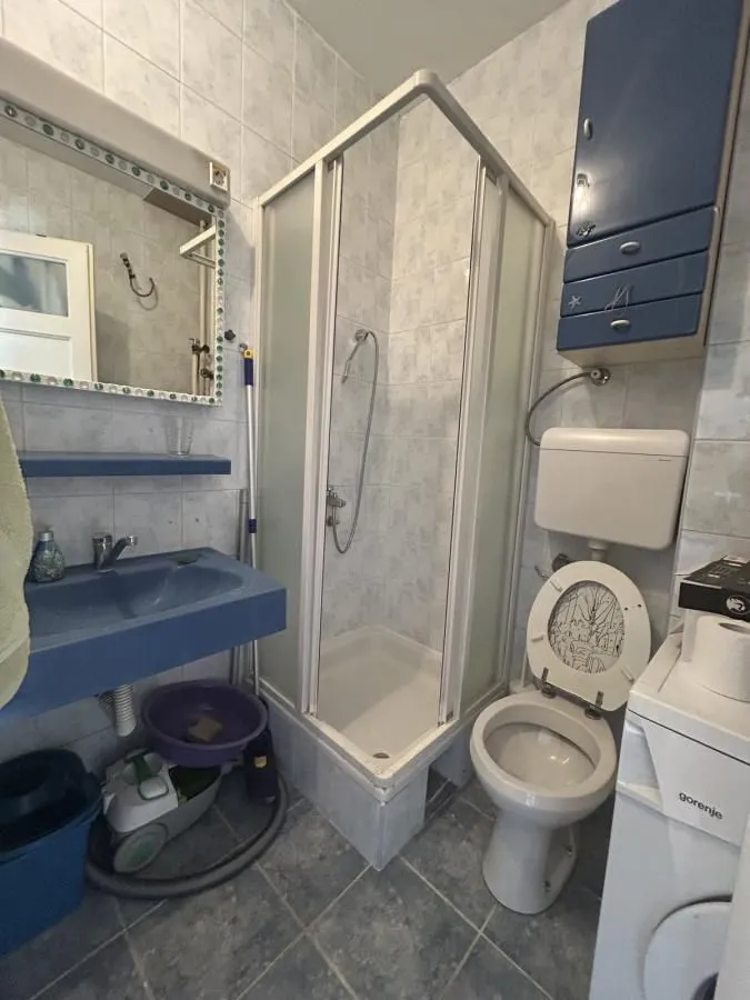 Izdavanje, trosoban stan, 80m², Staro groblje, Niš