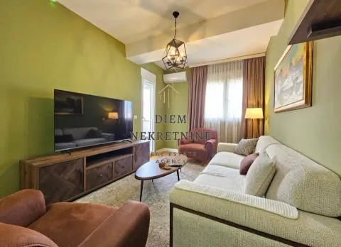 Prodaja, jednosoban stan, 46m², Centar, Bar - image 10