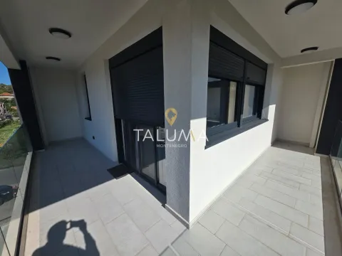 Rent, three bedroom apartment, 130m², Dalmatinska ulica, Podgorica - image 10