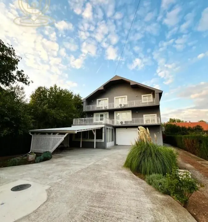 Sale, office space, 555m², Niška Banja, Niš