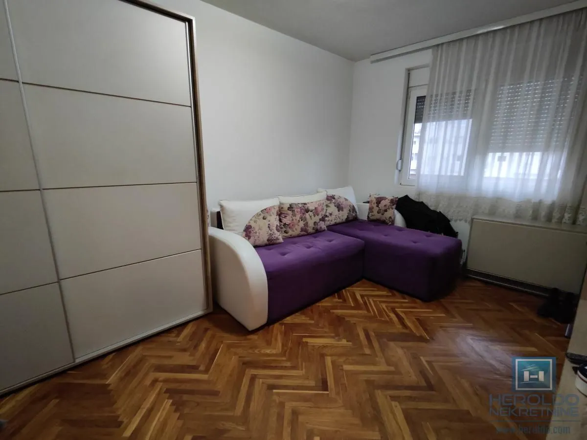Prodaja, dvosoban stan, 68m², Pivara, Jagodina