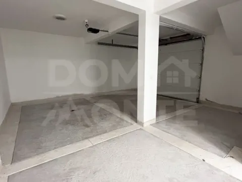 Rent, house, 240m², Tivat, Crna Gora - image 16