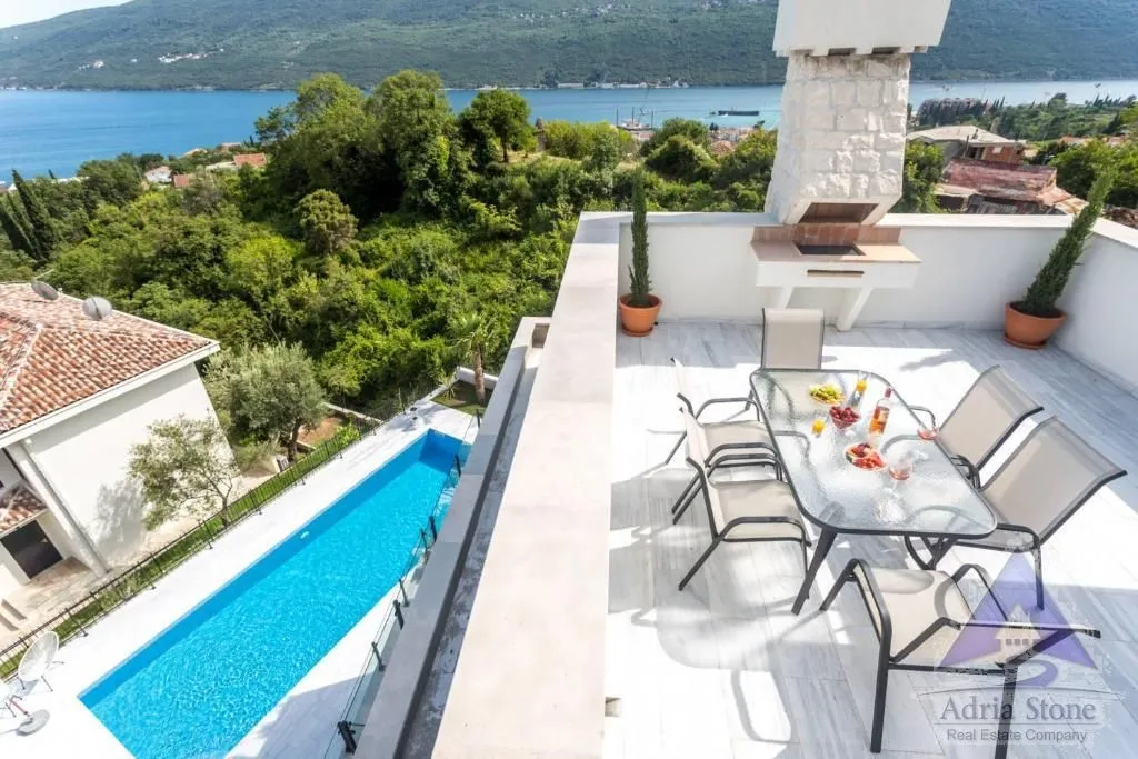 Prodaja, kuća, 420m², Đenovići, Herceg Novi