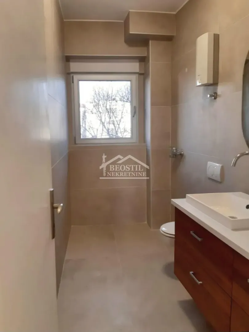 Rent, three bedroom apartment, 78m², Stari Grad, Beograd
