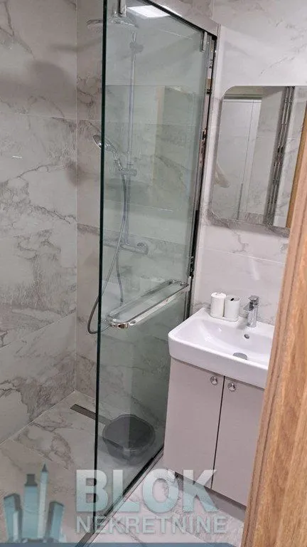 Izdavanje, jednosoban stan, 47m², Podgorica, Crna Gora