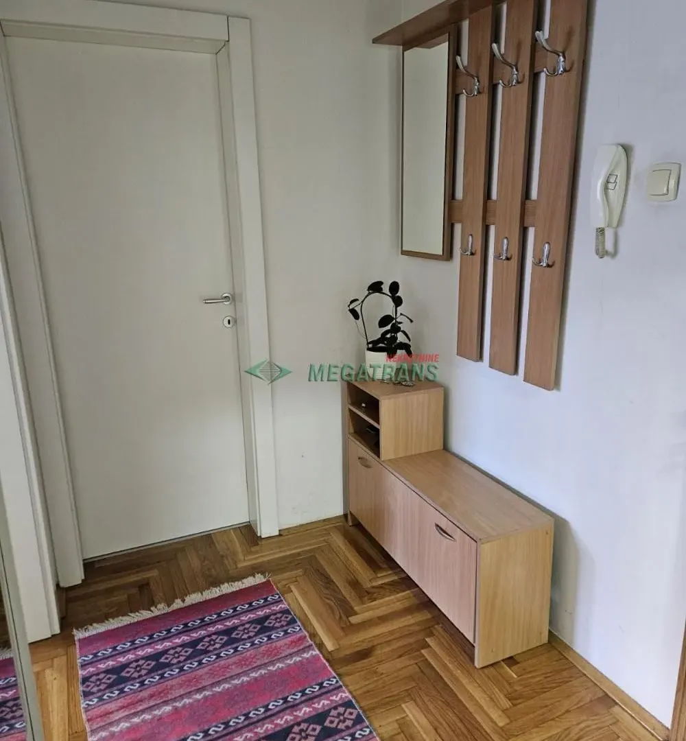 Izdavanje, dvosoban stan, 42m², Novi Sad Sve Podlokacije, Novi Sad