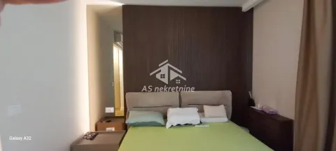 Rent, three bedroom apartment, 92m², Savski Venac, Beograd - image 20