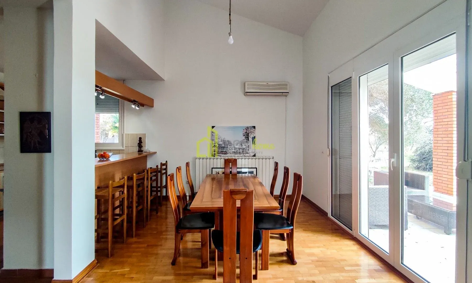Rent, house, 458m², Rogami, Podgorica