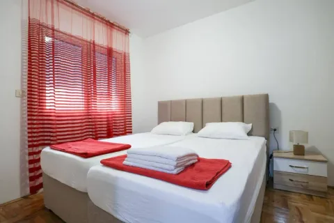 Rent, one bedroom apartment, 45m², Lazi, Budva - image 4