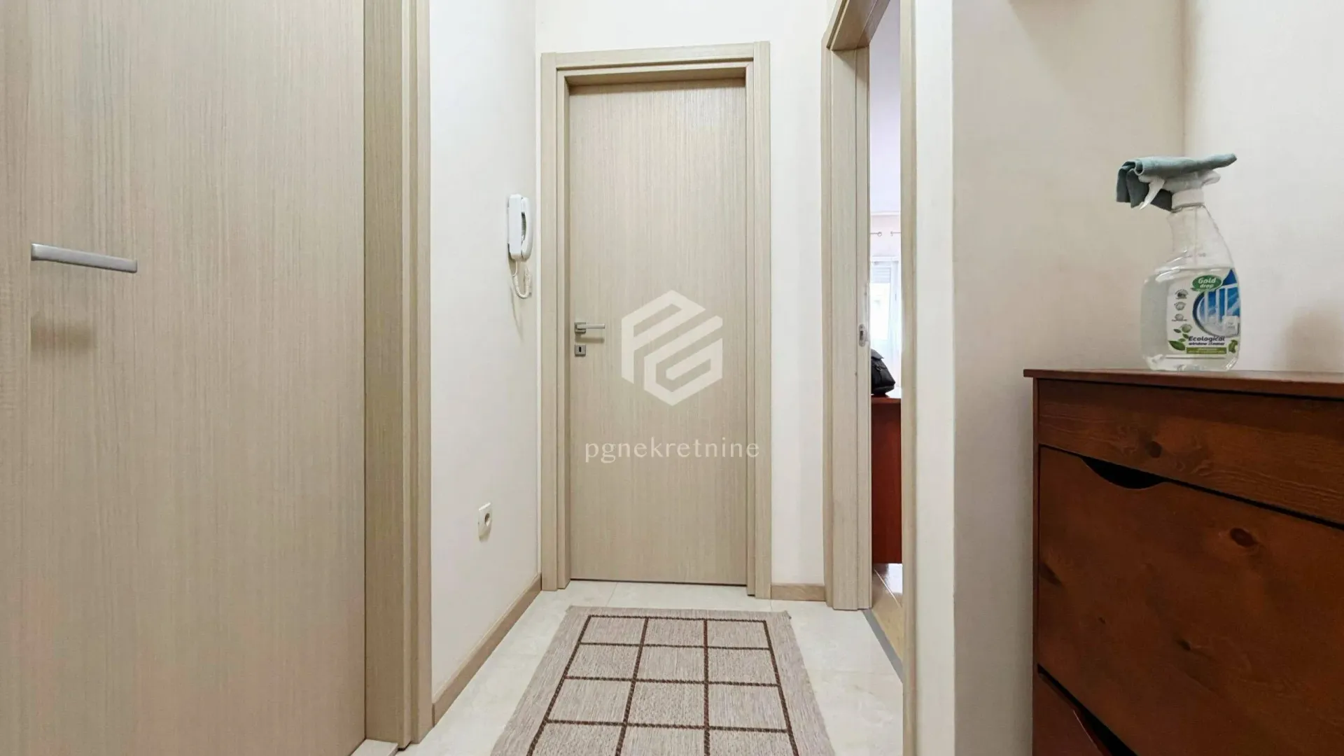 Rent, one bedroom apartment, 47m², City Kvart, Podgorica