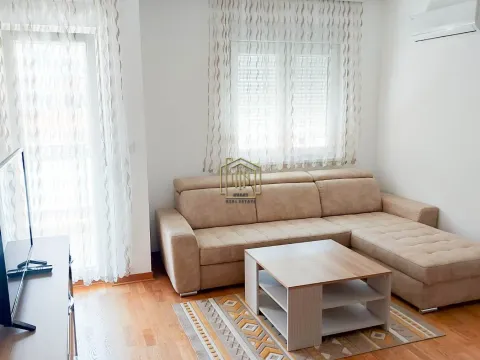 Izdavanje, jednosoban stan, 50m², City Kej, Podgorica