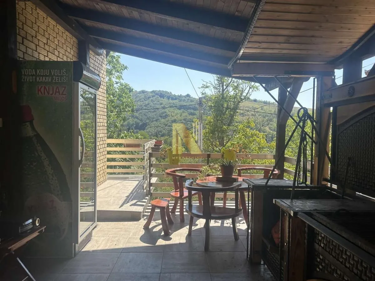 Prodaja, kuća, 150m², Rakovac, Novi Sad Sve Podlokacije