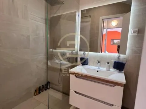 Prodaja, trosoban stan, 117m², Centar, Novi Sad - image 20