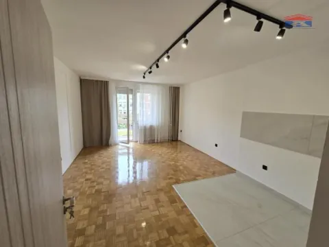 Prodaja, dvosoban stan, 60m², Novo naselje, Novi Sad - image 2