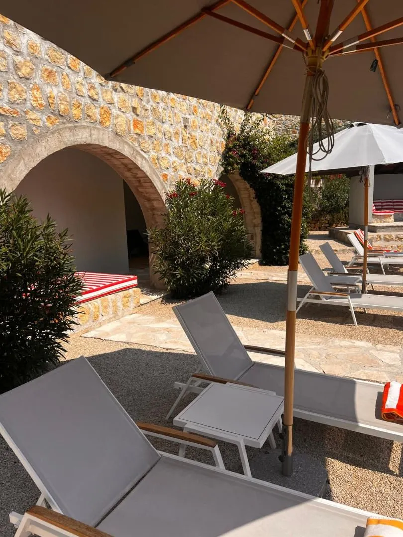 Rent, house, 400m², Herceg Novi, Crna Gora