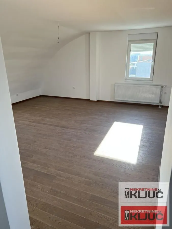 Prodaja, stan, 207m², Telep, Novi Sad Sve Podlokacije