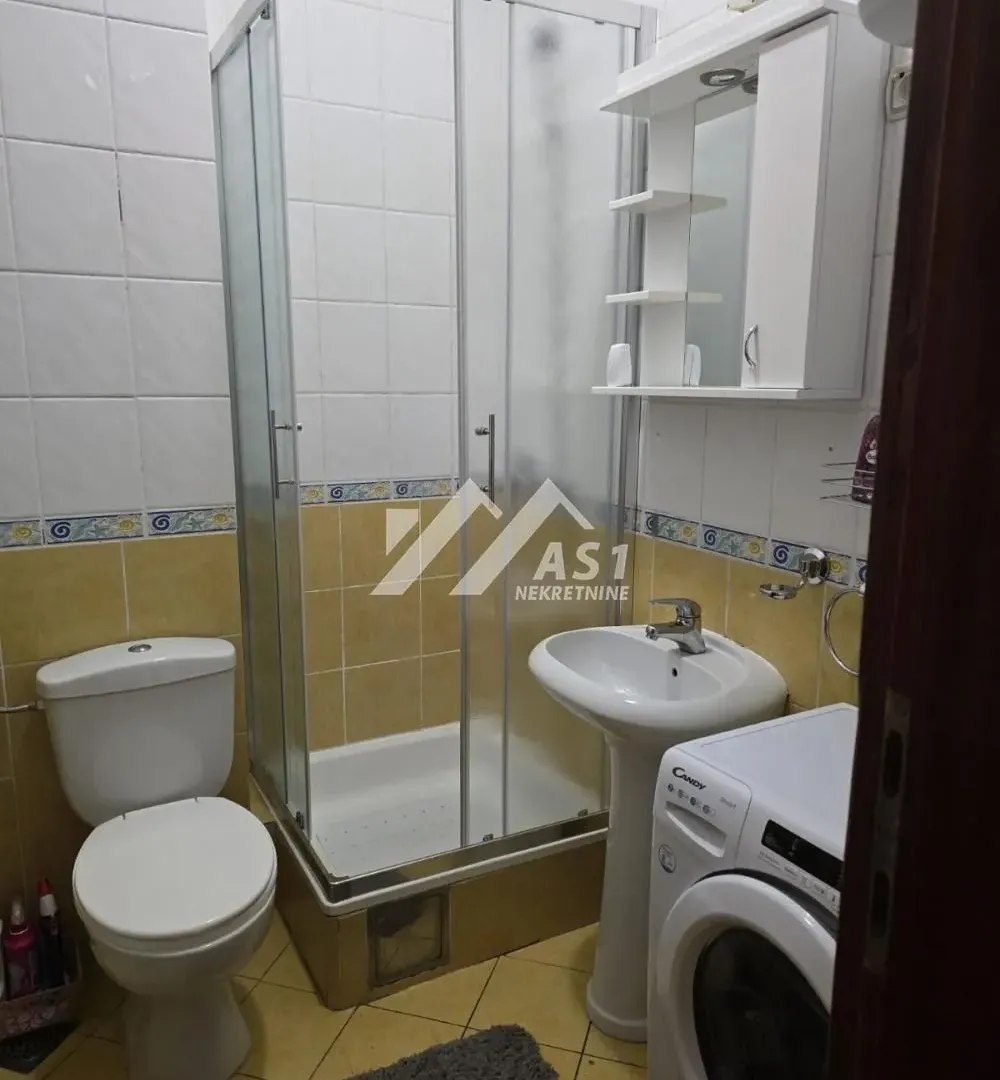 Izdavanje, stan, 24m², Sajam, Novi Sad Sve Podlokacije