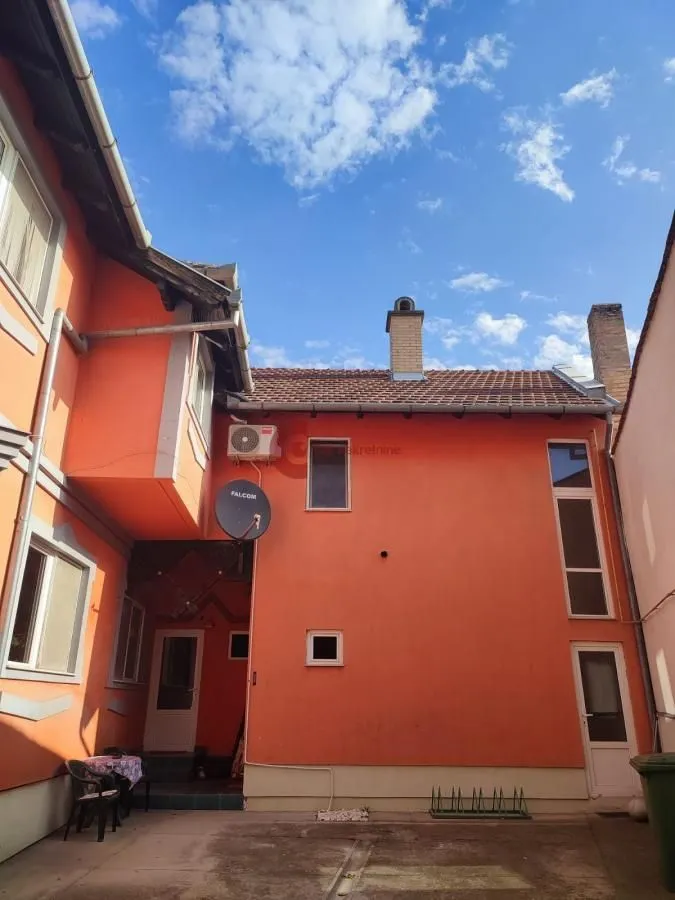 Sale, house, 348m², Centar, Subotica