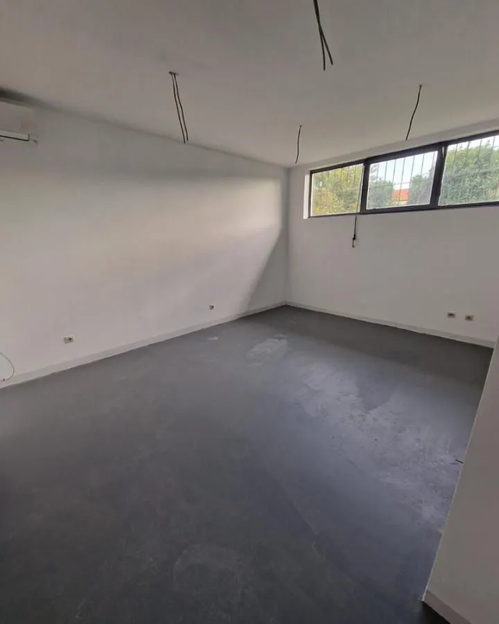 Rent, office space, 52m², Zemun Kalvarija, Zemun Sve Podlokacije