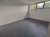 Izdavanje, poslovni prostor, 52m², Zemun Kalvarija, Zemun Sve Podlokacije - image 6