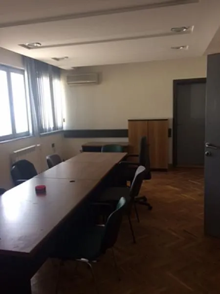 Rent, office space, 705m², Zemun Gornji Grad, Zemun Sve Podlokacije