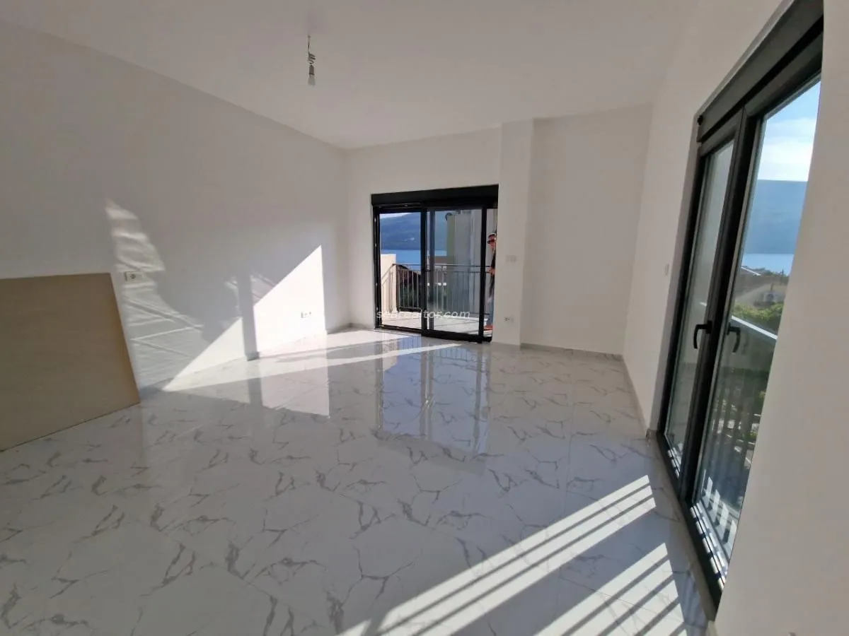 Prodaja, jednosoban stan, 47m², Đenovići, Herceg Novi