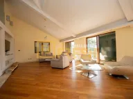 Izdavanje, kuća, 380m², Mareza, Podgorica - image 43