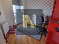 Izdavanje, četvorosoban stan, 98m², Centar, Novi Sad - image 6