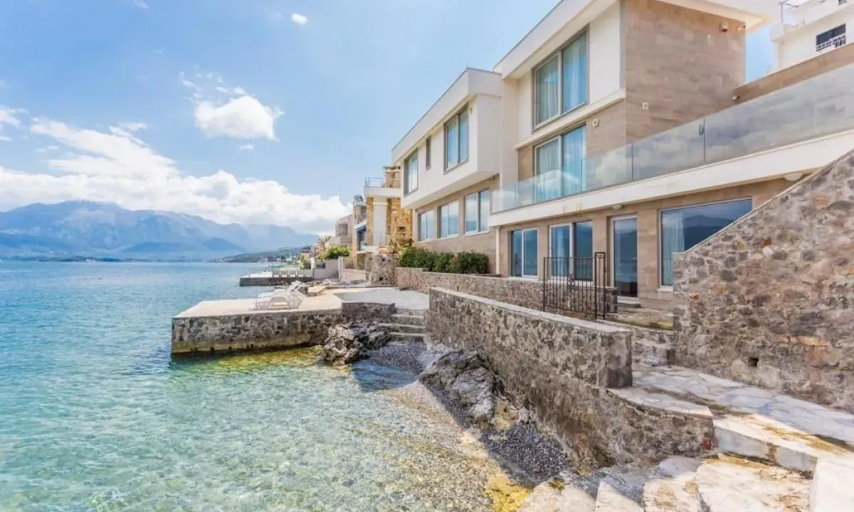 Prodaja, kuća, 240m², Krašići, Tivat