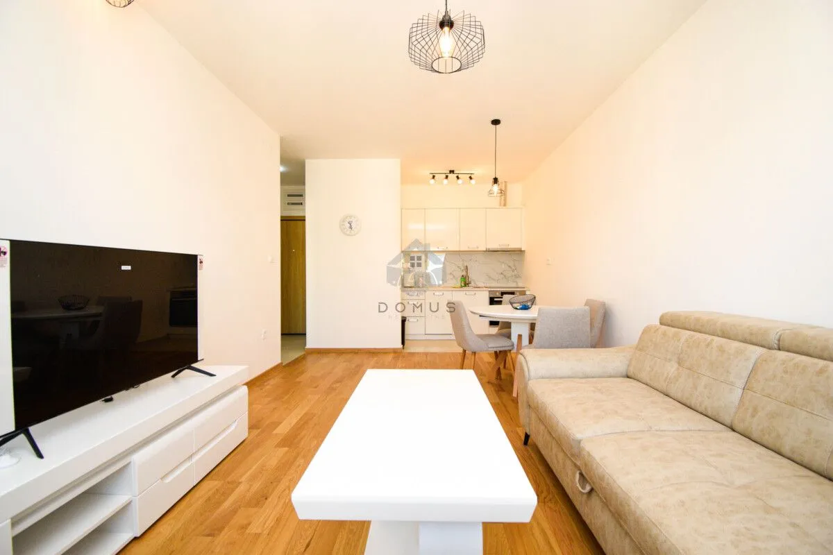 Izdavanje, jednosoban stan, 47m², City Kvart, Podgorica