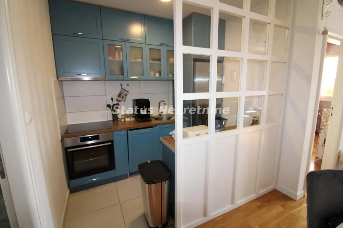 Prodaja, trosoban stan, 59m², Petrovaradin, Novi Sad