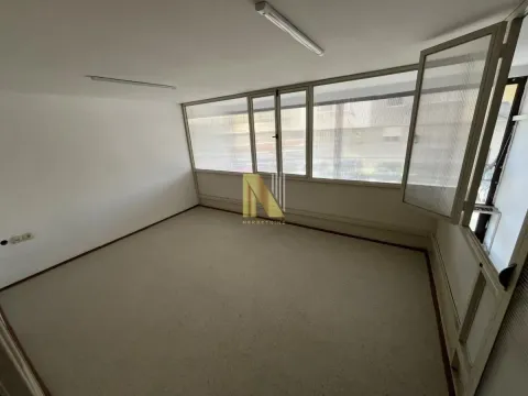 Izdavanje, poslovni prostor, 54m², Grbavica, Novi Sad Sve Podlokacije - image 7