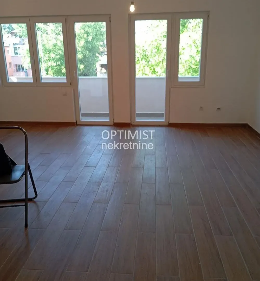 Prodaja, trosoban stan, 60m², Zemun Sve Podlokacije, Beograd