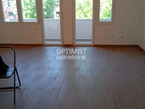 Prodaja, trosoban stan, 60m², Zemun Sve Podlokacije, Beograd