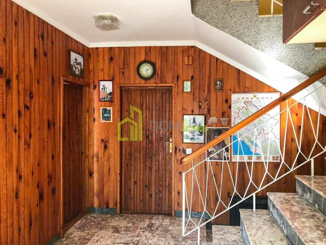 Prodaja, kuća, 300m², Šušanj, Bar