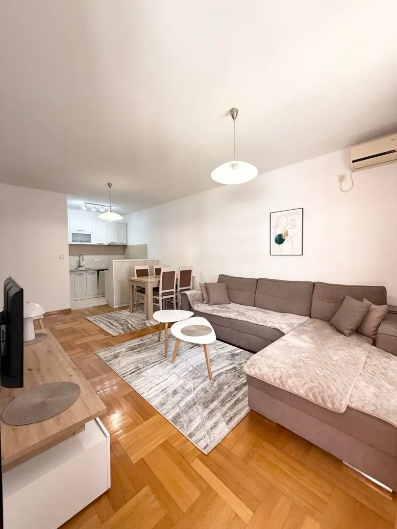 Prodaja, jednosoban stan, 44m², Stari Aerodrom, Podgorica